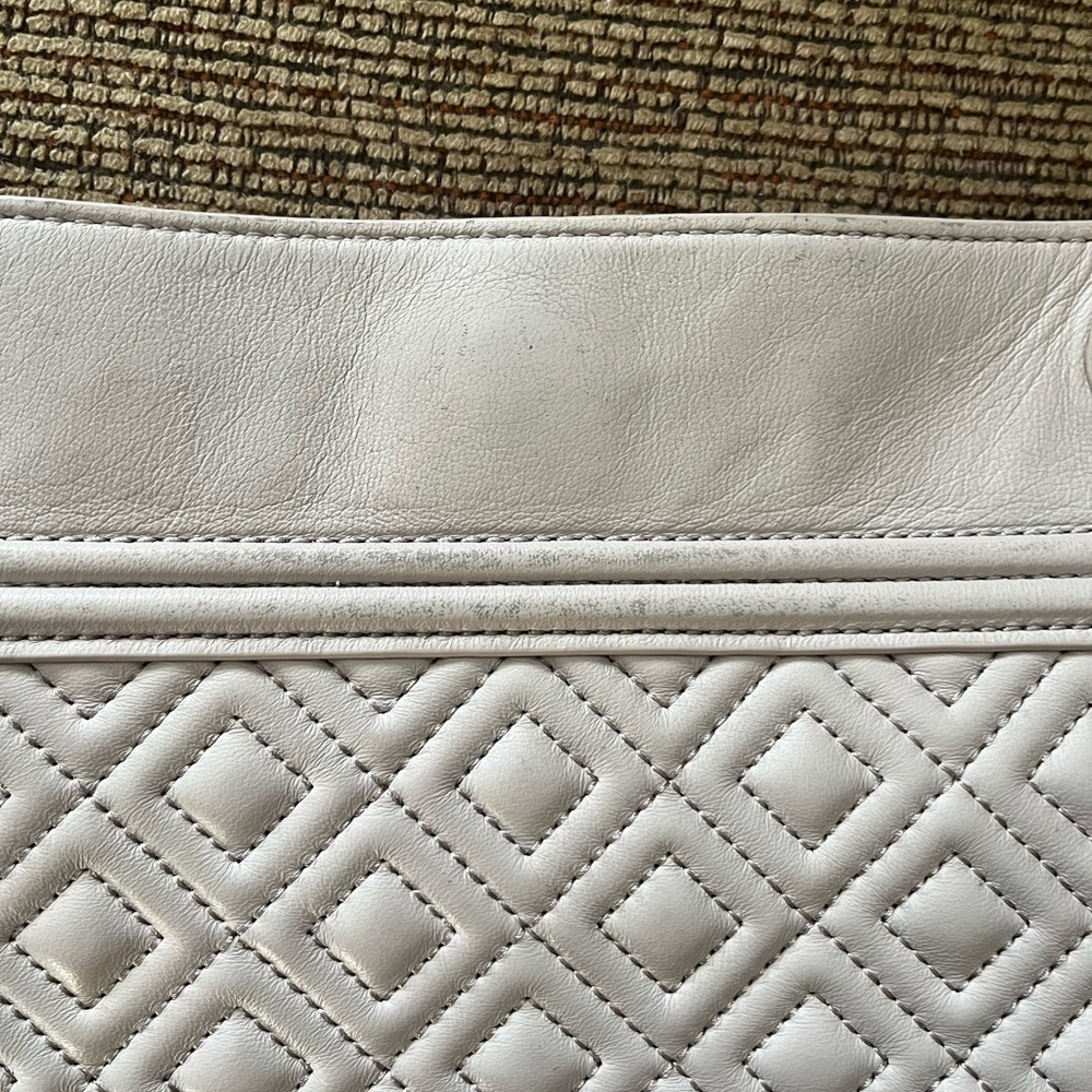 Tory Burch Cream Fleming Swingpack Quilted Bag - Picture 11 of 13